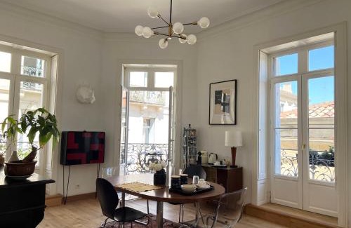 Comedie Bed & Breakfast | Exceptional Stay at Au cœur de M with Top-Rated Restaurant