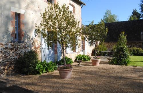 Pouance House | Tranquil Retreat in Haut Anjou - Child Friendly 4-Star Hotel