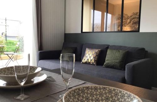 Colleville-sur-Mer House | Experience Oceanfront Bliss at Gîte 2, Omaha Beach