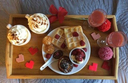 Beaugency Apartment | Stay at Au Coeur Des Chateaux: Pet-Friendly Bliss Awaits