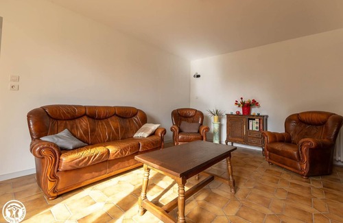 Neuf-Eglise House | Family-Friendly Stay at Au Coin des Bois - Neuf Eglise