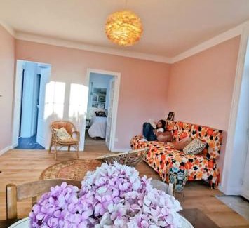 La Bernerie-en-Retz House | Pet and Child Friendly Stay at Au Coin Fleuri Hotel