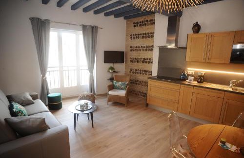 Dieppe Apartment | Family-Friendly Stay at Au Colombage Bleu - Guest Rated 9.1