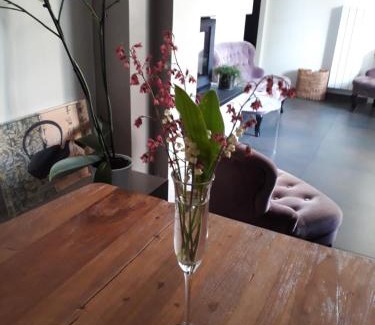 Bruz Bed & Breakfast | Discover Au Detour de Rennes: Oceanfront Bliss Awaits