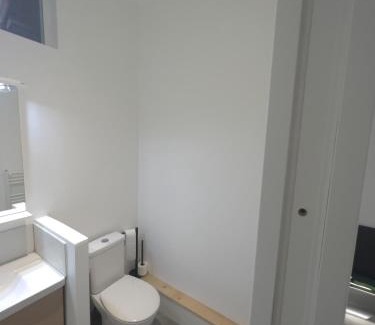 Saint-Pierre-sur-Dives Apartment | Discover Au Domaine des Roches: Family-Friendly Retreat