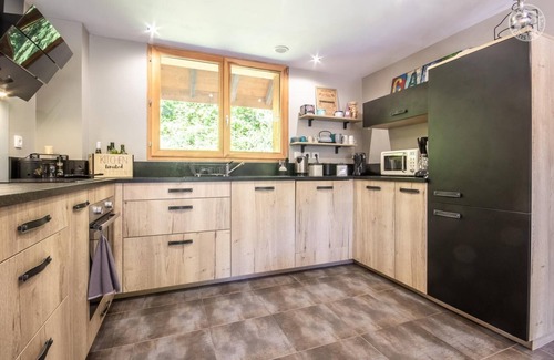 Arith House | Experience Lake View Bliss at AU FIL DE L'EAU DE PREROUGE