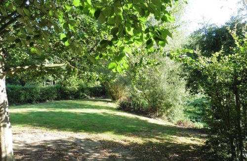 Conchy-sur-Canche House | Relax by the Water at Au fil de l'eau – Rated 9/10!