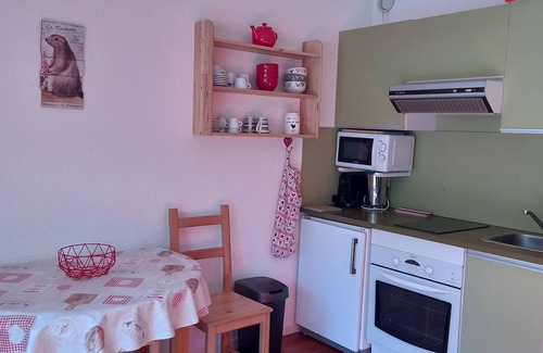 Saint-Etienne-de-Tinee Apartment | Cozy Auron Studio for 4 with Pool and Spa Facilities