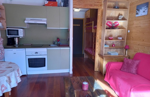 Saint-Etienne-de-Tinee Apartment | Cozy Auron Studio for 4 with Pool and Spa Facilities