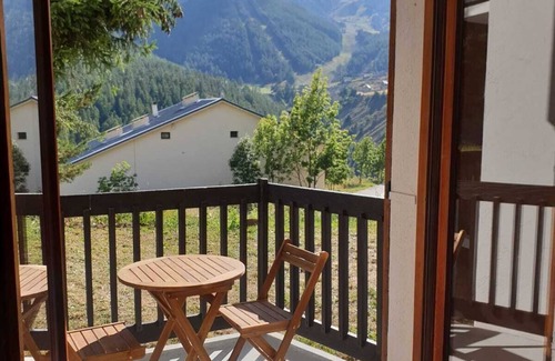 Saint-Etienne-de-Tinee Apartment | Cozy Auron Studio for 4 with Pool and Spa Facilities