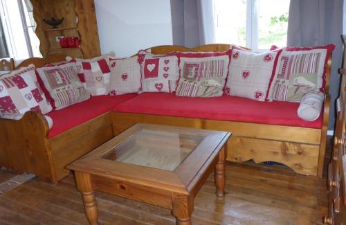 Dole House | Pet-Friendly Comfort at Au gite Dolois - Rated 8.5/10
