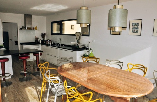 Carantec Villa | Seaside Escape: Panoramic Views & Family-Friendly Amenities