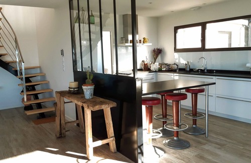 Carantec Villa | Seaside Escape: Panoramic Views & Family-Friendly Amenities