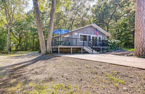Au Gres House | Family-Friendly Au Gres Cabin Steps from Lake Huron