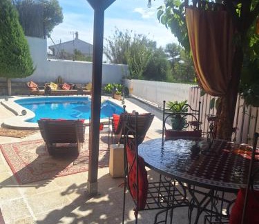 Sant Pere de Ribes Bed & Breakfast | Discover Au Jardin d'Armand: Oceanfront Oasis with Pool