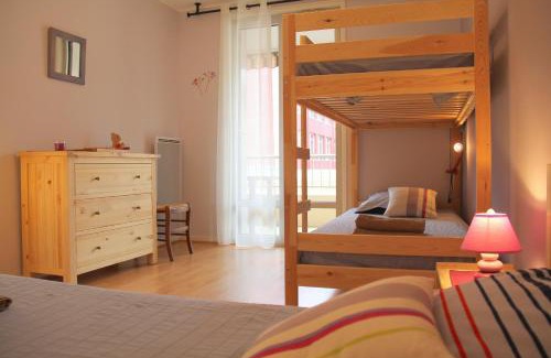 Le Puy-en-Velay Apartment | Discover Au Lion d'Or: Family-Friendly with Top Ratings