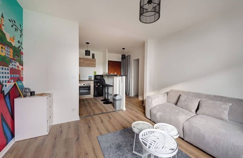 Poudrette - Les Brosses Apartment | Au Lyon D'ort - Near Eurexpo
