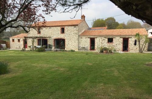 Chauve Bed & Breakfast | Top-Rated Stay at Au Mas Retz De Jade with Pool & Breakfast