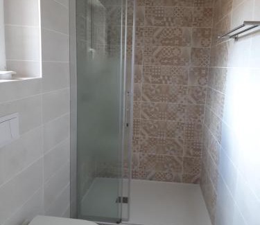 Bourrouillan House | Discover Gîte Le Moulin du Comte: Pool & Kitchen Amenities