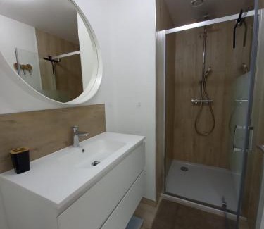 Momignies Villa | Discover Au Natur'helpe: Family-Friendly with Hot Tub Joy