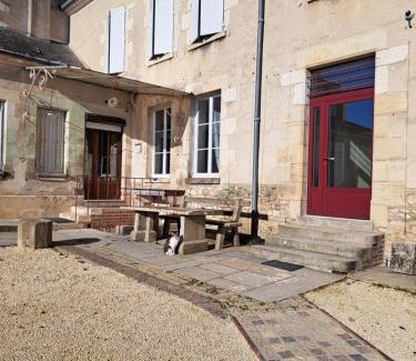 Les Aix-d'Angillon Bed & Breakfast | Experience Oceanfront Bliss at Au P'tit Gueul'ton
