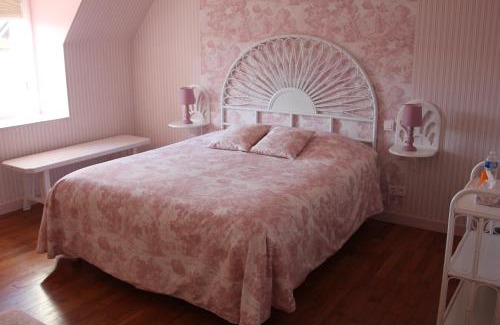 Pontorson Bed & Breakfast | Discover Au p'tit Mont: Restaurant and 9.3/10 Rating
