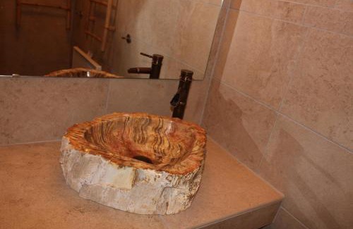 Pontorson Bed & Breakfast | Discover Au p'tit Mont: Restaurant and 9.3/10 Rating