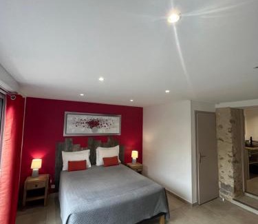 Les Epesses Bed & Breakfast | Exceptional Stay at Au Petit Bignon with Breakfast Included