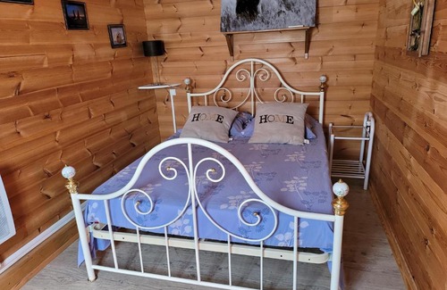 Gigouzac Other | Cozy Retreat at Au Petit Chalet - Guest Rated 9.4/10