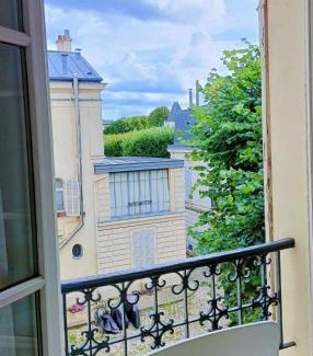 Clagny Glatigny Apartment | Exquisite Au Petit Trianon Bleu - Top Rated Family Retreat