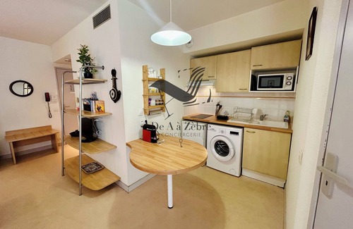 Rochefort Apartment | Au Phil de l'eau - Apartment with balcony & parking