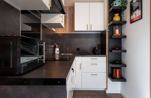 Le Chinaillon Apartment | Convenient Location Steps from Slopes & Shops - Family Friendly