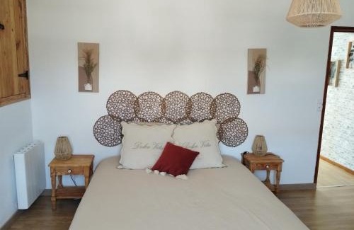 Cunfin House | Discover Au pied du vignoble Champenois: Family-Friendly Stay