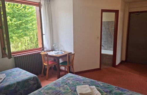 Barjac House | Au Pont de la Gineze