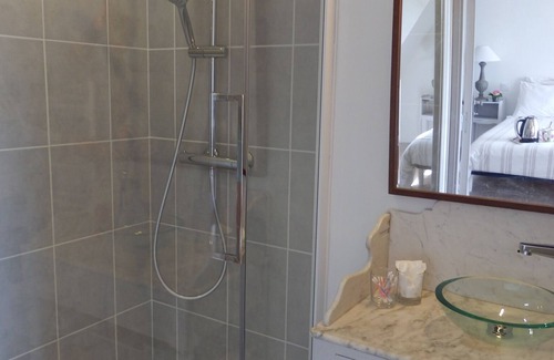 Erbree Bed & Breakfast | Relaxing Escape at Au Presbytère de Dagmar - Guest Rated 9.6