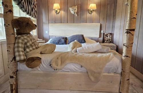 Essuiles House | Oceanfront Retreat at Au Refuge Des 3 Ours - Ideal Getaway