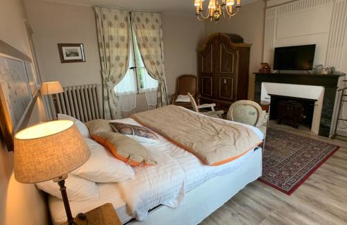 Chinon Bed & Breakfast | Pet-Friendly Au Relais Saint Maurice - 4-Star Stay, Rated 9.9