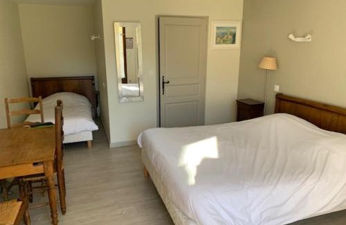Saint-Paul-les-Monestier Hotel | Discover Au Sans Souci: Oceanfront Haven with Great Amenities