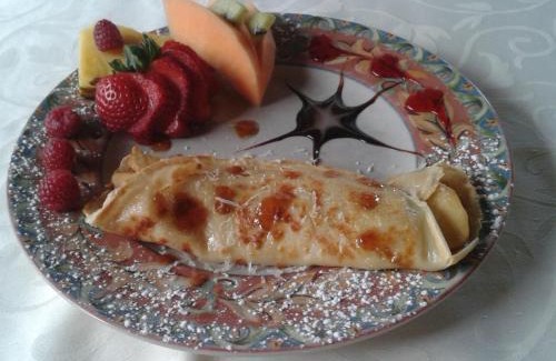Val-d'Or Bed & Breakfast | Unwind at Au Soleil Couchant: Ocean View & Private Beach