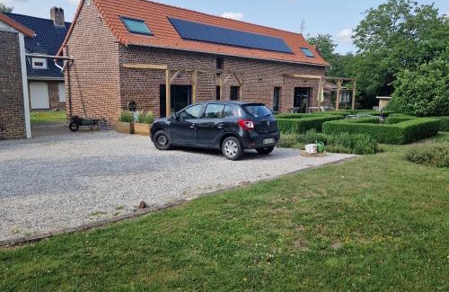 Haverskerque Bed & Breakfast | Top-Rated Au vert des lys: Family-Friendly Retreat