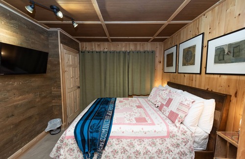 Petite-Riviere-Saint-Francois Hotel | Discover Auberge Le Four à Pain: 9.4/10 & Family-Friendly Amenities