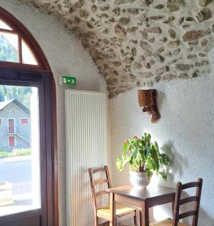 Saint-Colomban-des-Villards Apartment | Pet-Friendly Retreat at Auberge du Glandon - Rated 8.3/10