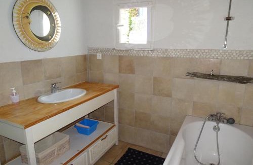 La Salvetat-Peyrales House | Discover Comfort at Auberg'IN Gîte - Pet & Child Friendly