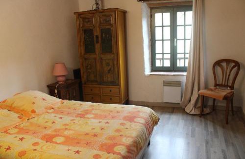 La Salvetat-Peyrales House | Discover Comfort at Auberg'IN Gîte - Pet & Child Friendly