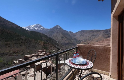 Tamatert Hotel | Budget-Friendly Stay at Auberge Atlas Tamatert with Kitchen