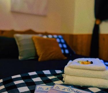 Sainte-Famille Hotel | Oceanfront Getaway at Auberge au Poste de Traite