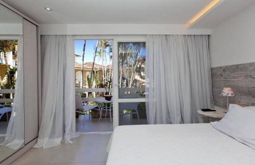 Humaita House | Relax at Auberge de la Langouste with Oceanfront Views
