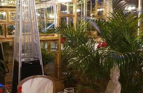 Barret-sur-Meouge Hotel | Discover Auberge de la Méouge: Pet-Friendly Getaway