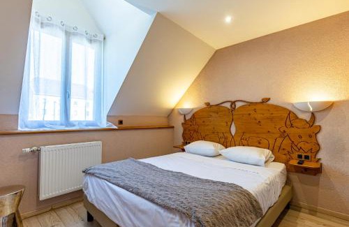 Foncine-le-Haut Hotel | Idyllic Auberge de la Rivière: Oceanfront Oasis Awaits