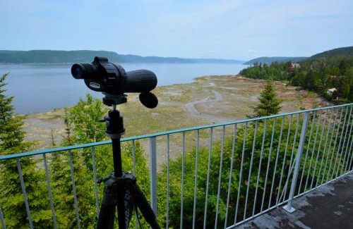 La Baie Hotel | Cozy Auberge de la Rivière Saguenay with Oceanfront Views
